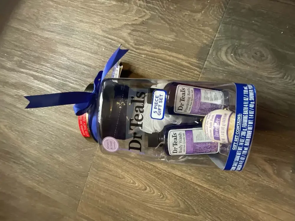 Dr. Teal's Soothe & Sleep Lavender 5-Piece Bath Gift Set with Reusable Jar